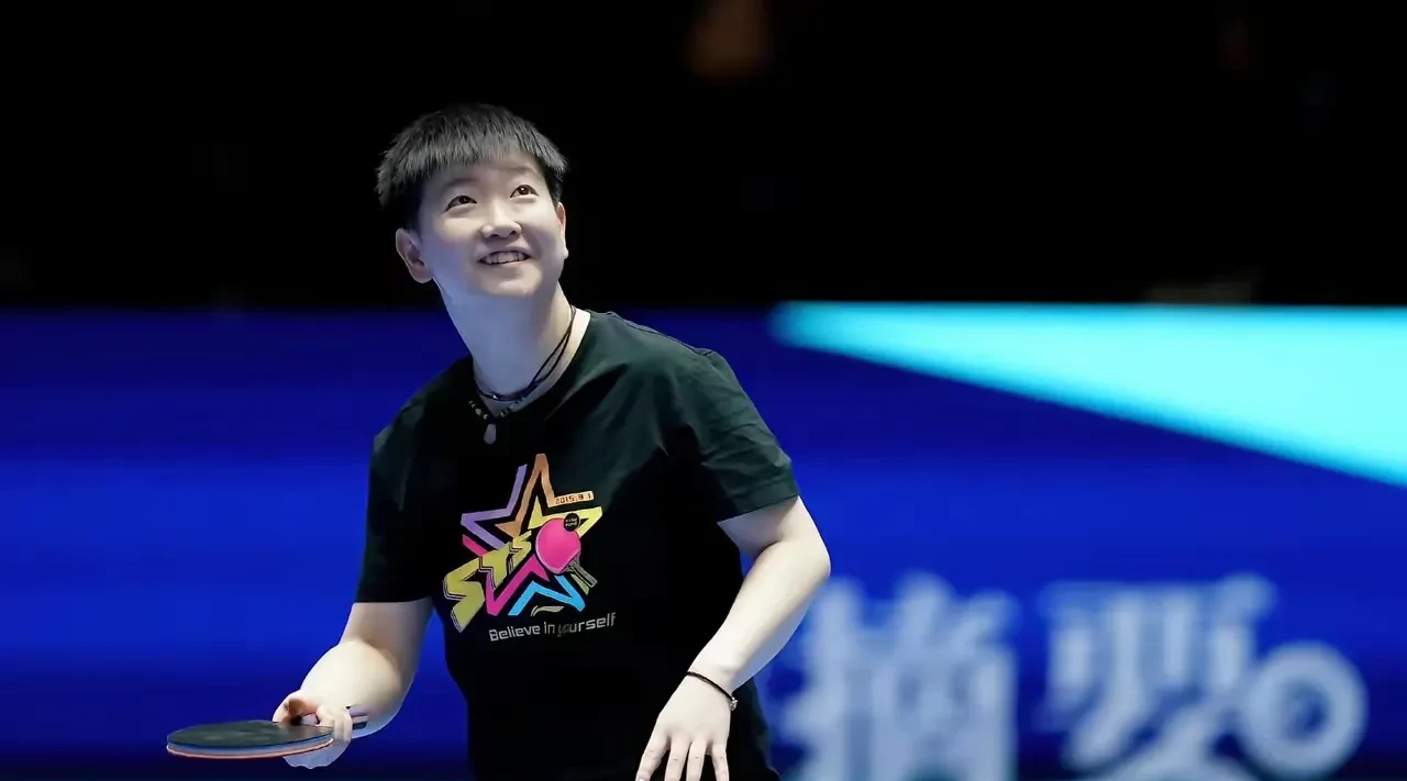 关于莎拉波娃回归赛场，问鼎冠军首场状态亮眼，拜仁观众沸腾！的信息