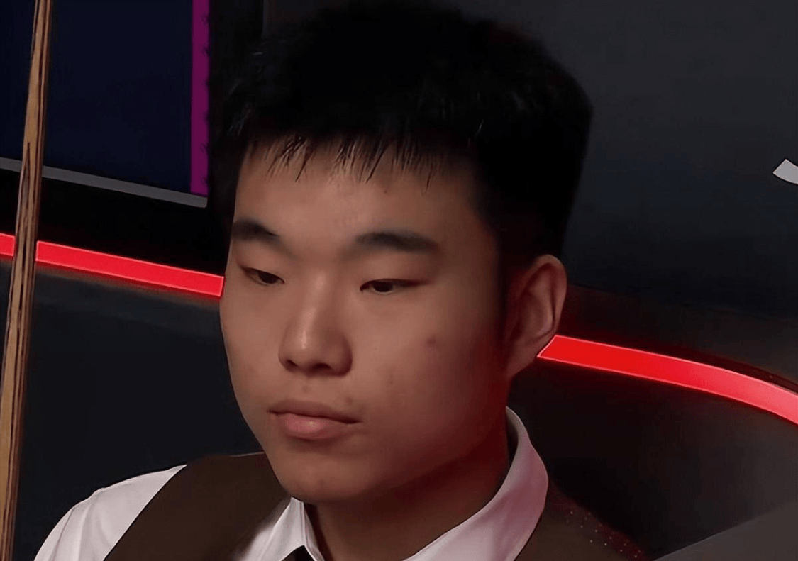 巴特勒在SKT比赛中大比分获胜，表现优异引发热议！